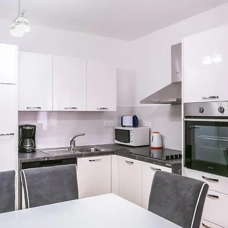 Dragan K2 3* Medulin