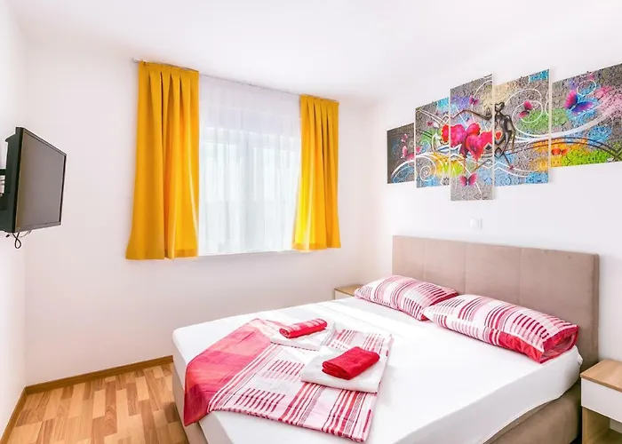 Dragan K2 招待所 3*