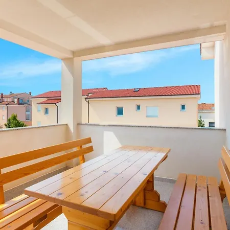 Guest house Dragan K2 *
