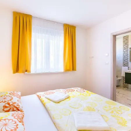 Guest house Dragan K2 *