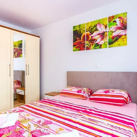 Guest house Dragan K2 *