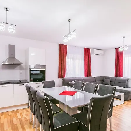 Dragan K2 Guest house *